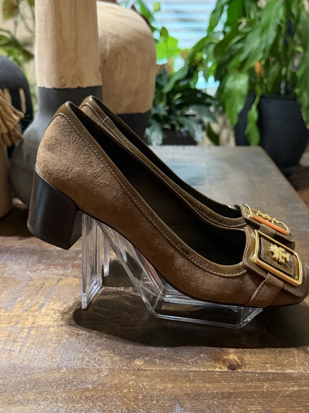 Tory Burch Helen Brown Taupe Suede Leather Pumps 7M Gold Double T